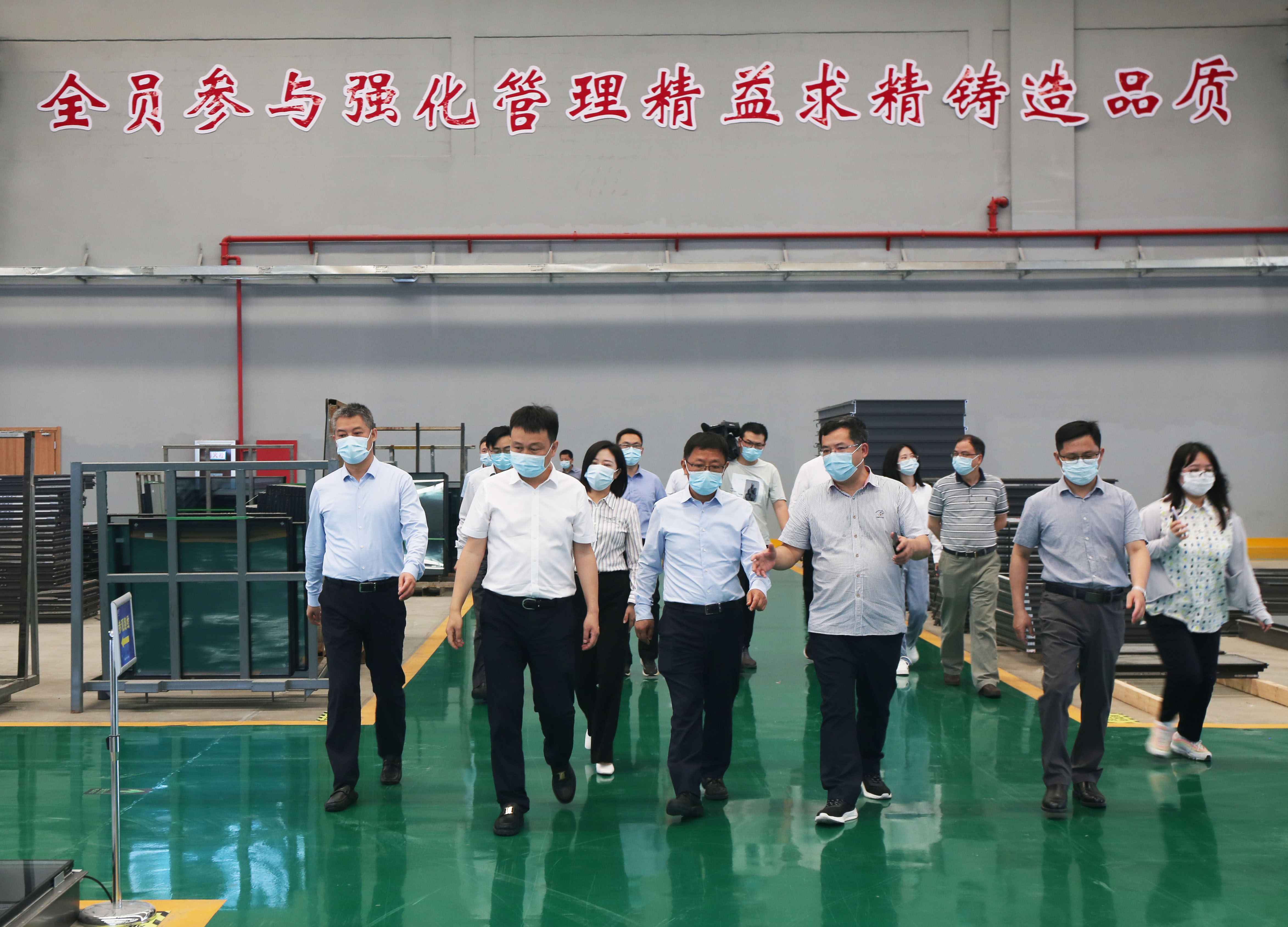 图1-6、汤卫华副市长调研和天下公司.jpg